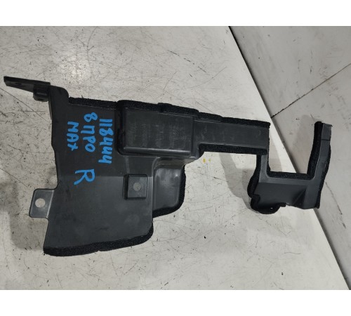 Пыльник радиатора накладка правый