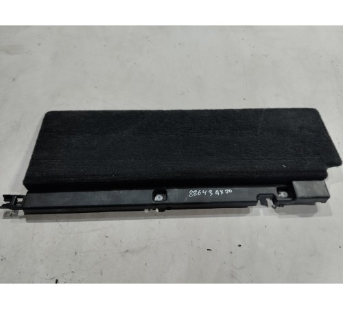 Пол багажника (задний правый)