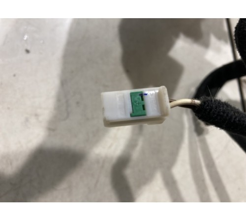 Электропроводка обшиквки двери (передняя правая)