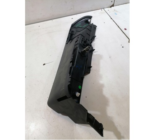 Накладка обшивки багажника левая