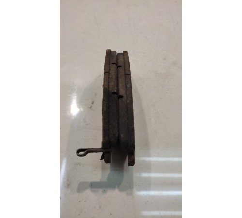 Тормозные колодки (передние)