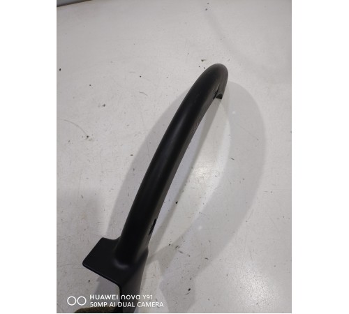 Накладка петли крышки багажника левая