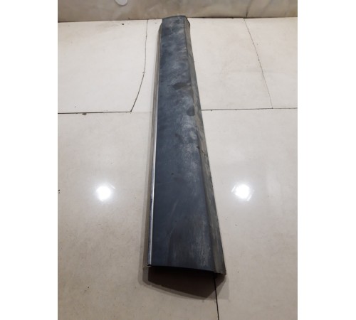 Молдинг (накладка) двери передняя правая