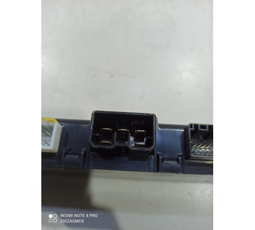 Блок управления положением сиденья (задний правый)