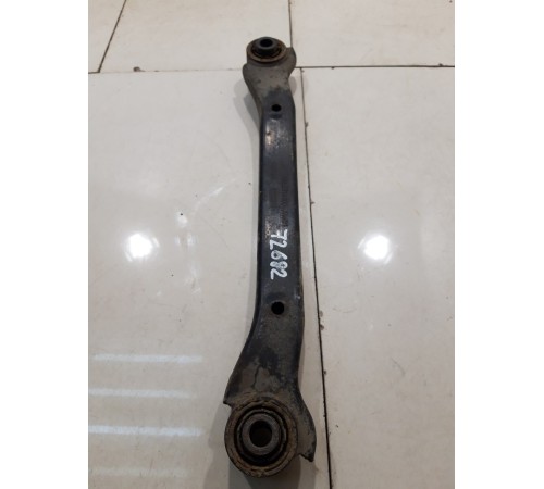 Рычаг подвески (задний, правый)