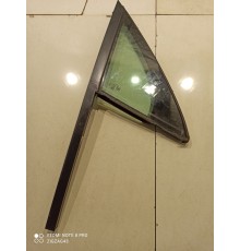 Стекло двери переднее правое глухое