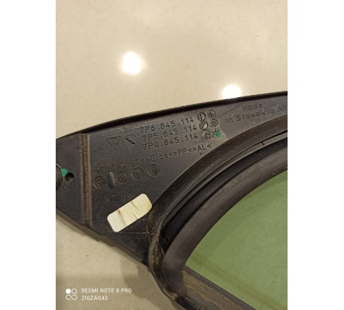 Стекло двери переднее правое глухое