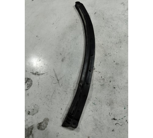 Уплотнитель арки крыла задний правый