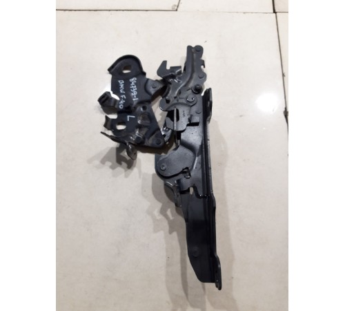 Петля капота (левая)