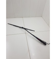 Поводок стеклоочистителя левый