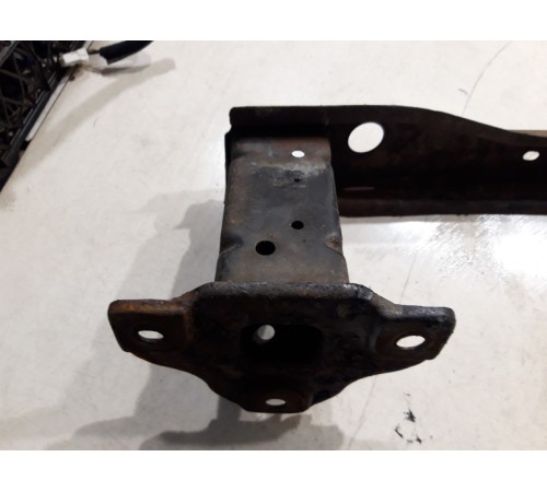 Усилитель заднего бампера