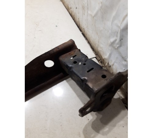 Усилитель заднего бампера