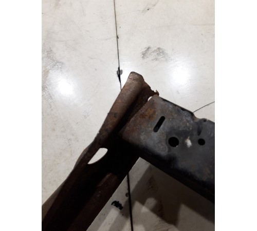 Усилитель заднего бампера