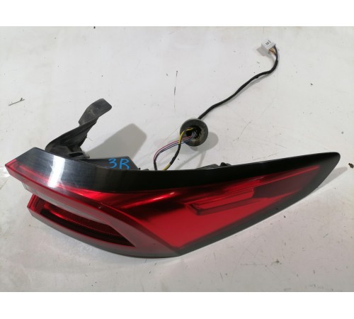 Фонарь задний правый наружный