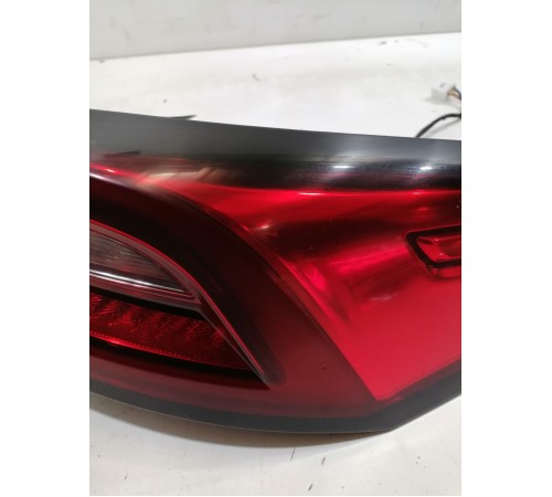 Фонарь задний правый наружный