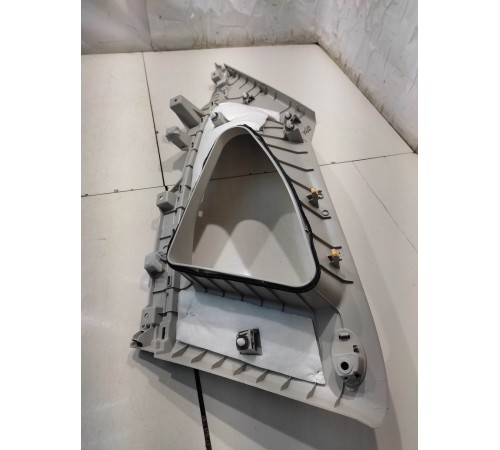 Обшивка стойки (задняя, правая)