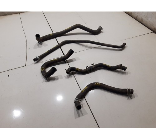 Патрубок системы охлаждения