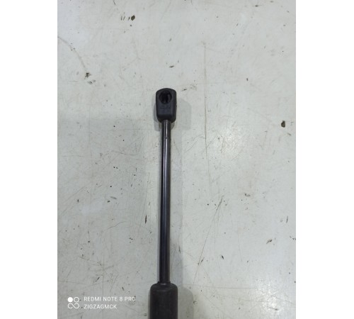 Амортизатор капота