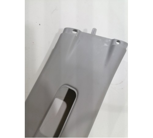 Обшивка центральной стойки правая верхняя