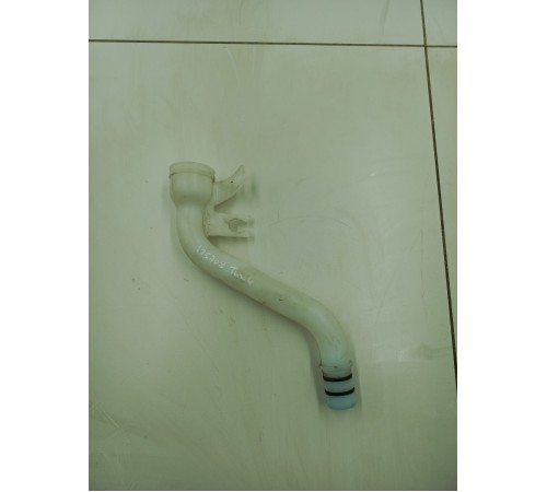 Горловина бачка омывателя