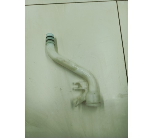 Горловина бачка омывателя