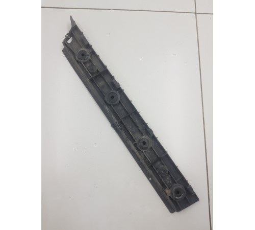 Кронштейн заднего бампера правый