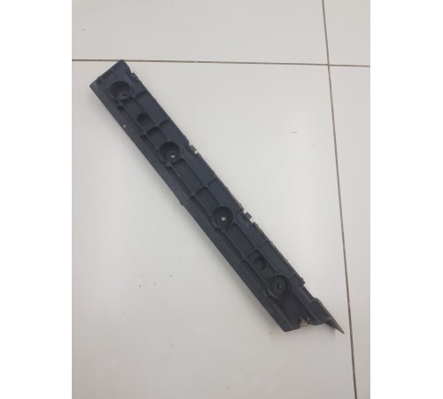 Кронштейн заднего бампера правый