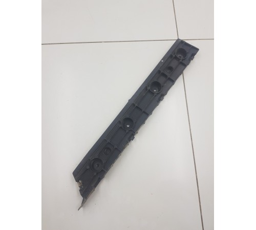 Кронштейн заднего бампера правый