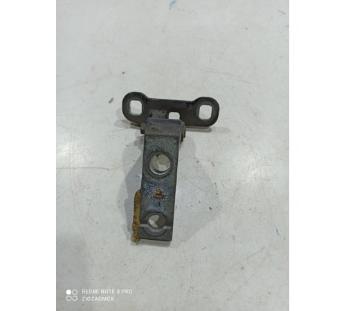 Петля двери (передняя, правая, нижняя)