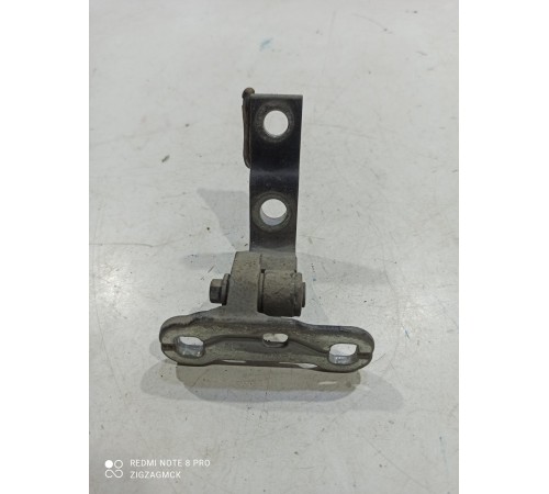 Петля двери (передняя, правая, нижняя)