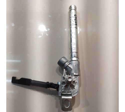 Преднатяжитель ремня безопасности (передний, правый)