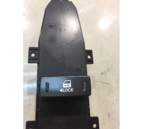 Кнопка стеклоподъемника (передняя, правая)