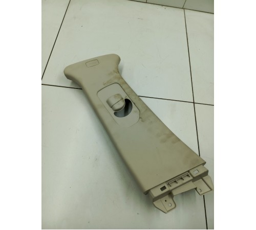 Обшивка центральной стойки левая верхняя