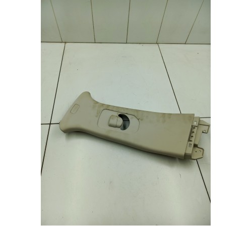 Обшивка центральной стойки левая верхняя