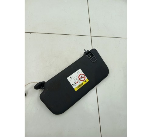 Козырек солнце защитный правый