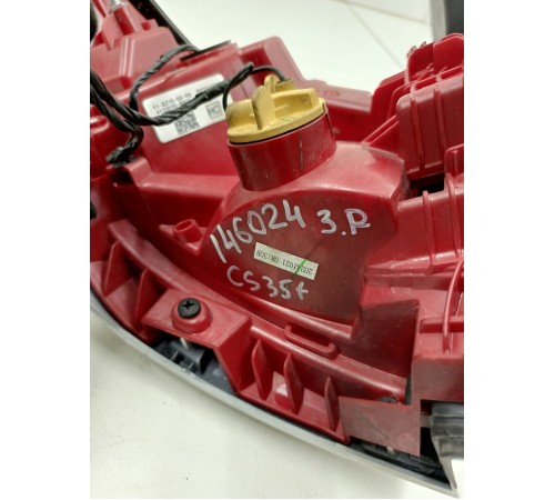 Фонарь задний правый наружный