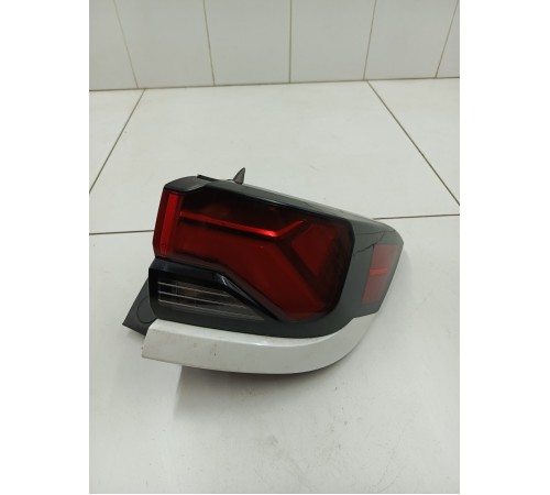 Фонарь задний правый наружный