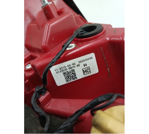 Фонарь задний правый наружный