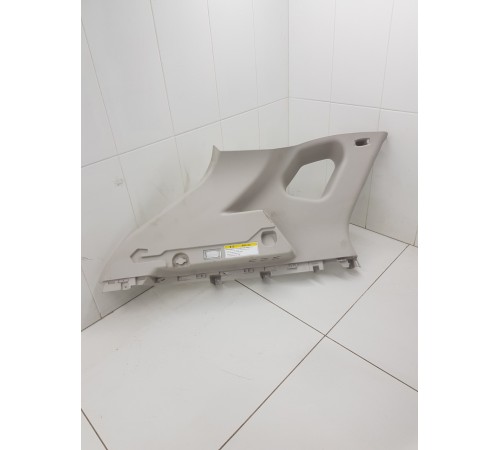 Накладка задней стойки левая