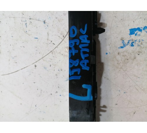 Кронштейн заднего бампера левый