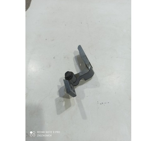 Петля двери задняя левая нижняя