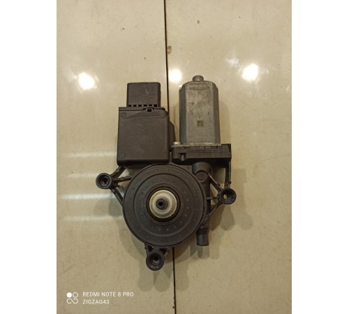 Моторчик стеклоподъемника (передний, правый)