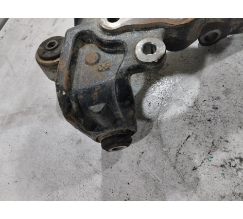 Кулак поворотный задний левый