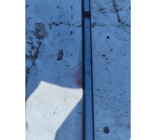 Накладка (рейлинг) крыши правая