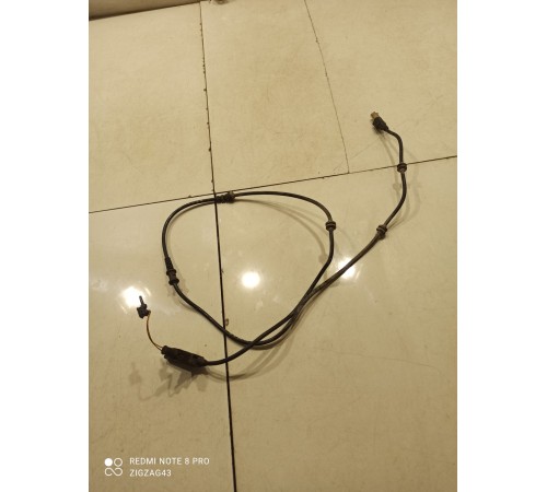 Датчик уровня износа колодок(передний правый)