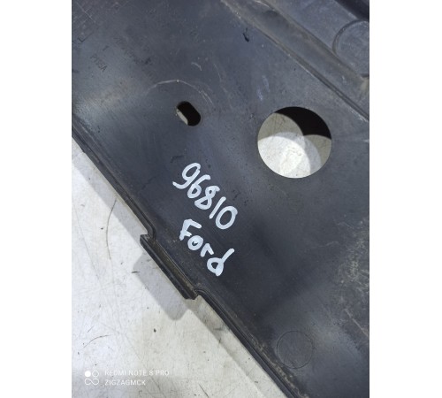 Накладка замка капота