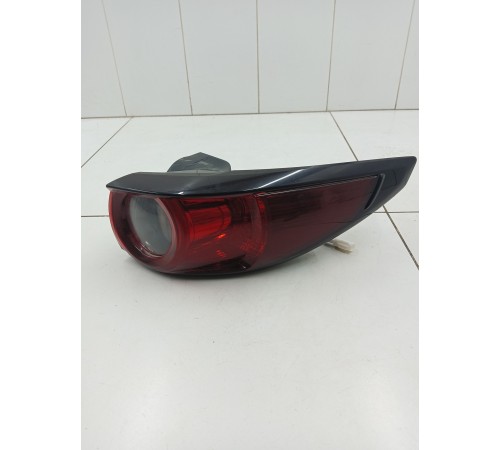 Фонарь задний правый наружний