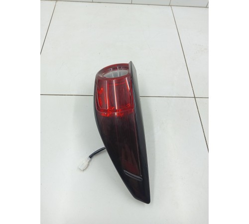 Фонарь задний правый наружний