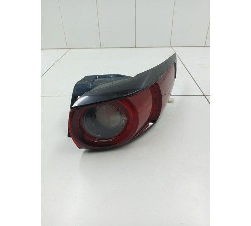 Фонарь задний правый наружний