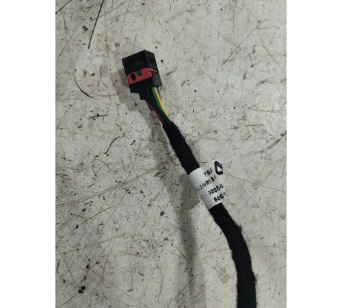 Амортизатор крышки багажника левый